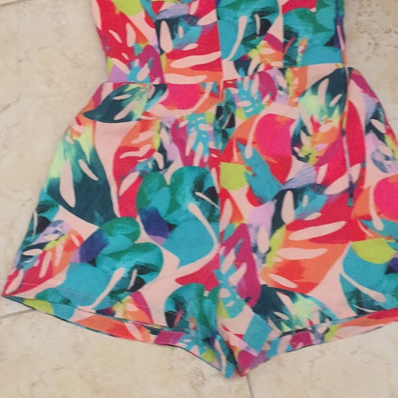 Strapless Dress/skort by Amanda UPRICHARD - Picture 4 of 4